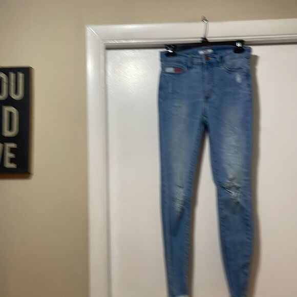 Tommy jeans, distressed, high-rise jeggings  size 26 - Picture 2 of 9